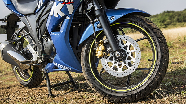 Suzuki gixxer store 150 tyre size