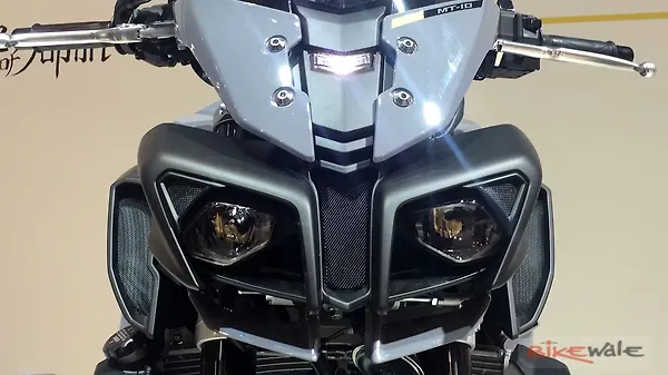 The Front Fascia Gets A Compact Yet Aggressive Looking LED Headlamp Design That Underlines MT 10s Character
