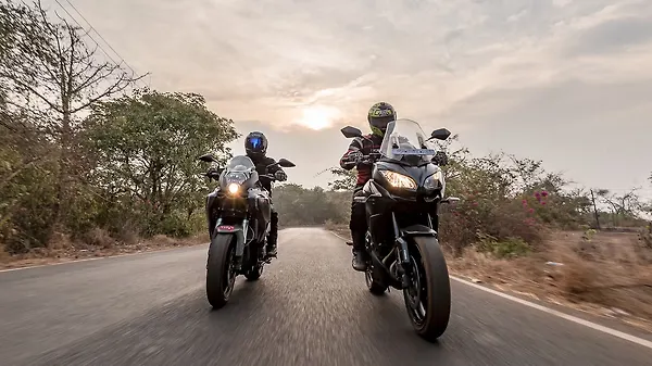 Kawasaki Versys 650 vs Benelli TNT 600GT: Comparison Test Kawasaki Versys 650 vs Benelli TNT 600GT: Comparison Test