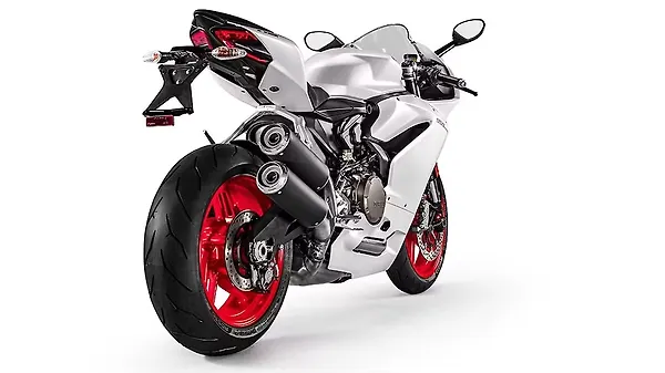 2013 Triumph Daytona 675 675 R Preview