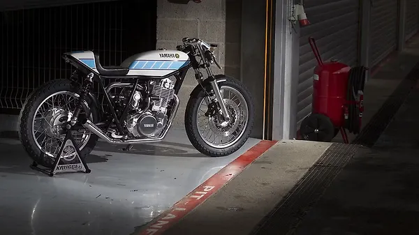 Krugger Motorcycles builds Supercharged Yamaha SR400 - BikeWale