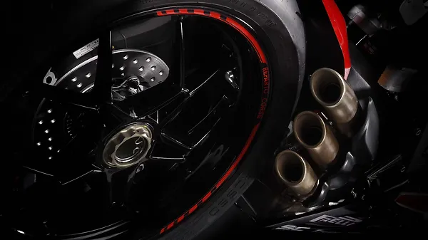 MV Agusta F3 800 RC Photo Gallery - BikeWale