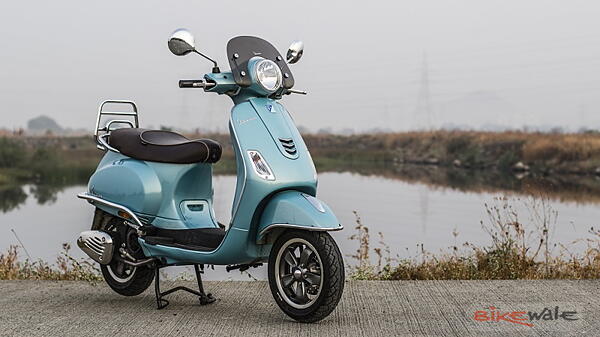 Vespa 946 Price, Images & Used 946 Scooters - BikeWale