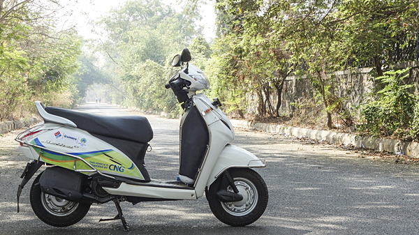 activa cng scooty price