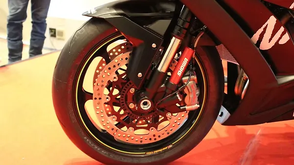 2017 Kawasaki Ninja ZX-10RR Photo Gallery - BikeWale