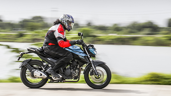 best helmet for fz25