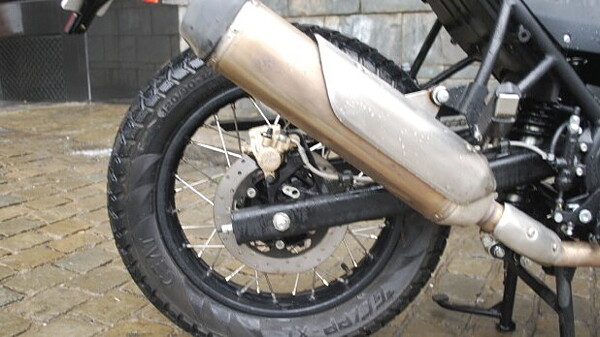 thick tyre motorcycle