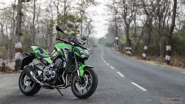 Suzuki GSX-S750 vs Kawasaki Z900 vs Triumph Street Triple