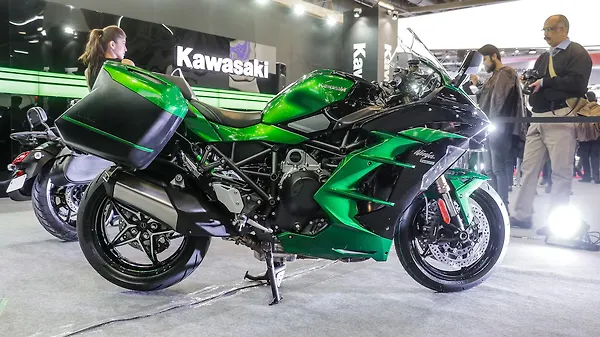 Kawasaki Ninja H2 SX SE Photo Gallery - BikeWale