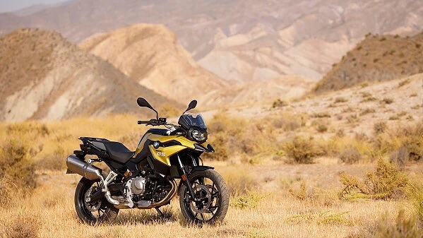 Bmw F750gs Vs Triumph Tiger 800 Xrx Competition Check Bikewale