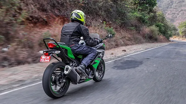 Kawasaki Ninja 300 First Ride Review - BikeWale