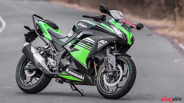 Kawasaki Ninja 300 ride photo gallery - BikeWale