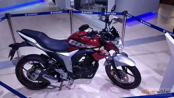 Honda CB Hornet 160R vs Yamaha FZ S V2.0 vs Suzuki Gixxer ...