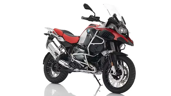 2018 Triumph Tiger 1200 XCA vs BMW R 1200 GS Adventure: Spec