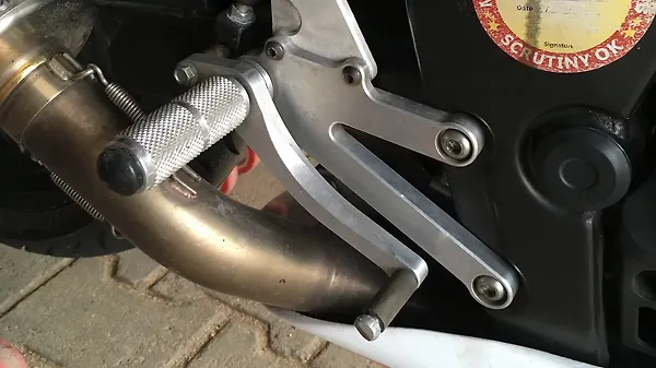 Five differences between stock Honda CBR 250R and One Make