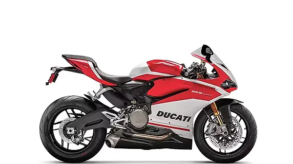 Ducati 959 Panigale Corse vs Kawasaki Ninja ZX-10R: Competition