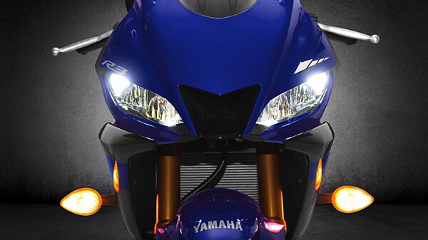 2019 Yamaha YZF-R3 Photo Gallery - BikeWale