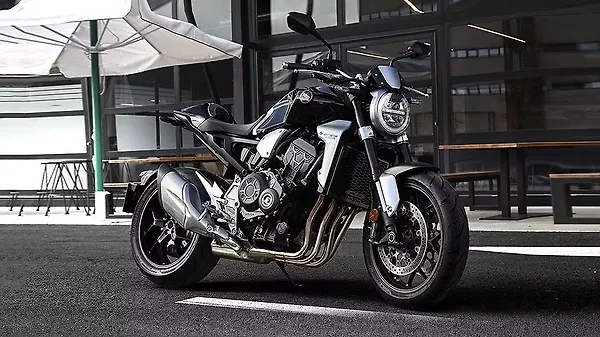 Honda Cb1000r Vs Kawasaki Z1000 Competition Check Bikewale