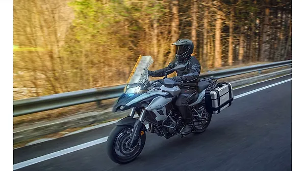 Benelli TRK 502 vs Kawasaki Versys 650 – Competition Check - BikeWale