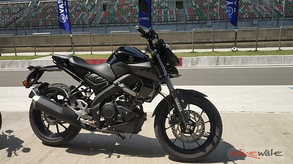 yamaha-mt-15-vs-yamaha-yzf-r15-v3-vs-yamaha-fz25-sibling-rivalry