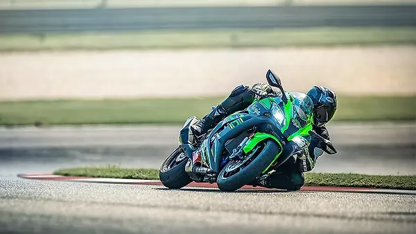 2019 Kawasaki Ninja ZX-10R announced for India - BikeWale