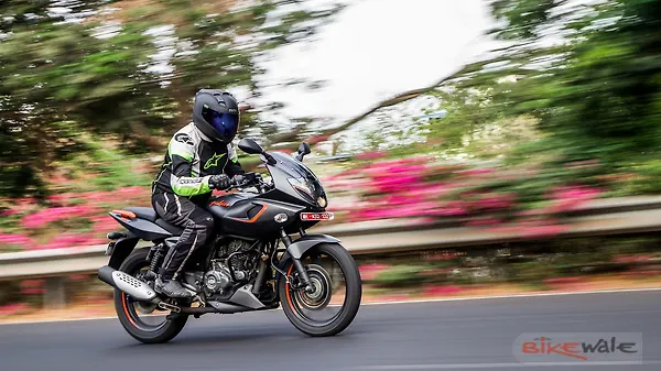 pulsar 180f battery price