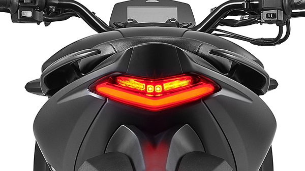 suzuki gixxer tail light price