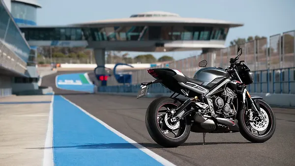 2020 Triumph Street Triple RS: First Ride Review - BikeWale
