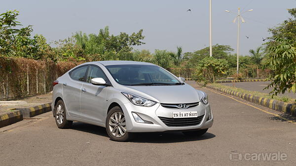 CarWale Buying Guide: New Hyundai Elantra - CarWale