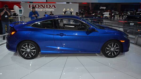 2015 Geneva Motor Show: Honda announces prices for new Civic Type R -  CarWale