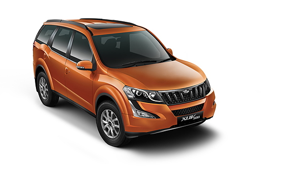 Mahindra XUV500 Automatic First Look Review - CarWale