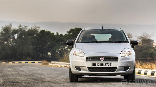 Fiat Punto Pure First Drive Review - CarWale