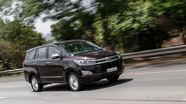 Toyota Innova Crysta Road Test Carwale