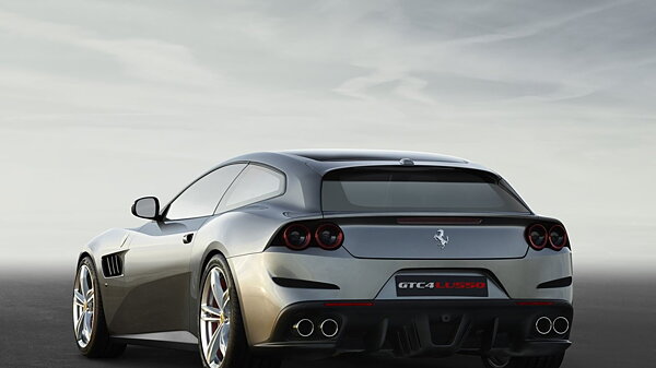  Ferrari GTC4 Lusso left-rear-three-quarte