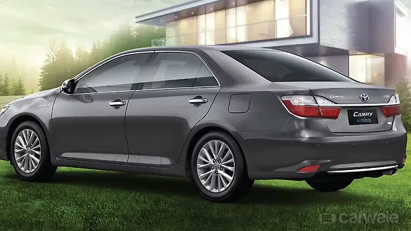 Top 3 Changes On The 2017 Toyota Camry Hybrid Carwale 2017 Toyota Camry Hybrid