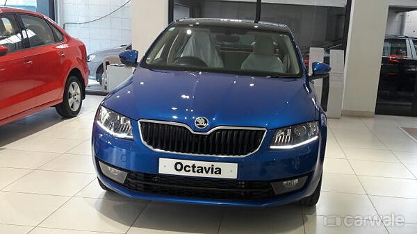 Skoda Octavia Onyx edition Image gallery - CarWale