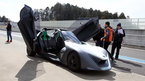 Nissan Bladeglider Tour Nissan Bladeglider Tour