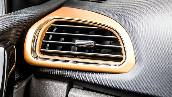 tata tiago ac vents