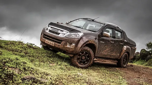 Off Road Day 17 Isuzu D Max V Cross Review Carwale Off Road Day 17 Isuzu D Max V Cross Review Carwale