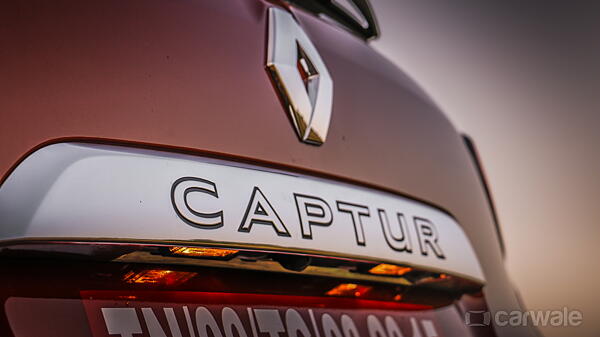 Renault Captur First Drive Review - CarWale