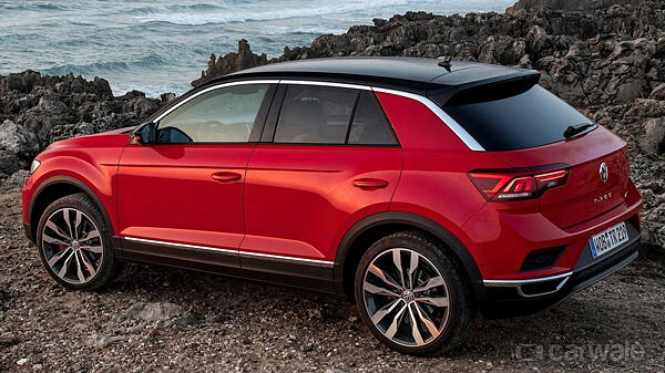 2022 Volkswagen T-Roc Facelift Revealed To Remind Us Of The Cabriolet SUV