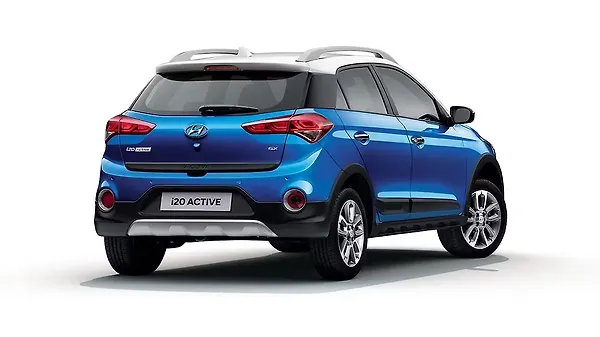 2018 Hyundai i20 Active launched at Rs 6.99 lakhs - CarWale