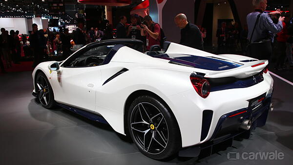 Paris Motor Show 2018 Ferrari Turns Up The Heat With 488