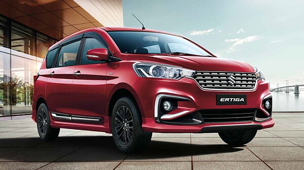 Ertiga vxi deals accessories with price