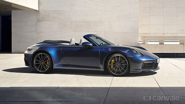 Drop-top Porsche 911 breaks cover with 444bhp - CarWale