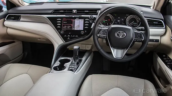 2019 Toyota Camry Hybrid First Drive Review Carwale How Is It On The Inside