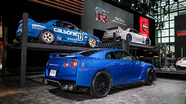 Nissan GT-R 50th Anniversary Edition - Now in pictures - CarWale