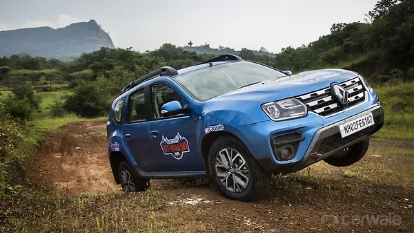 Duster Driver Renault Duster AWD First Drive Review - CarWale