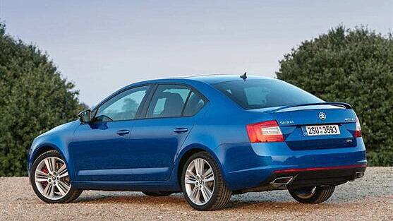 Skoda Octavia vRS left rear three quarter