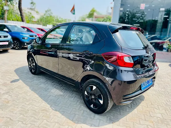 Tata Tiago EV XZ Plus Long Range [2022-2025] - Photo 5
